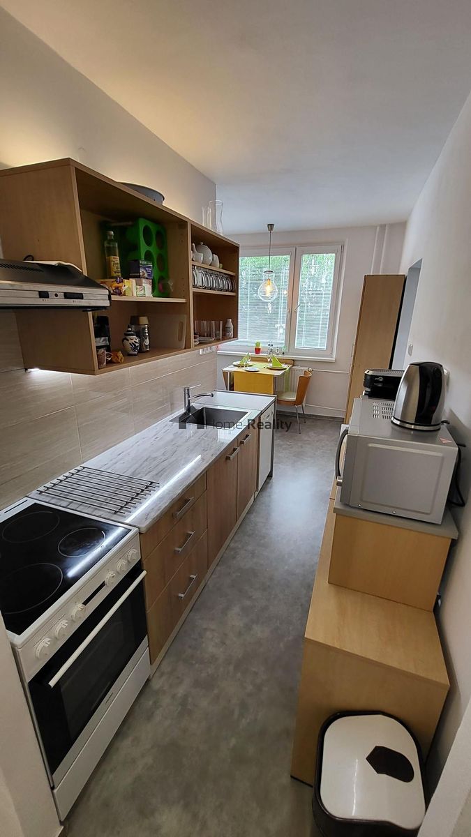 Pronájem bytu 2+1 60 m² – fotografie 3