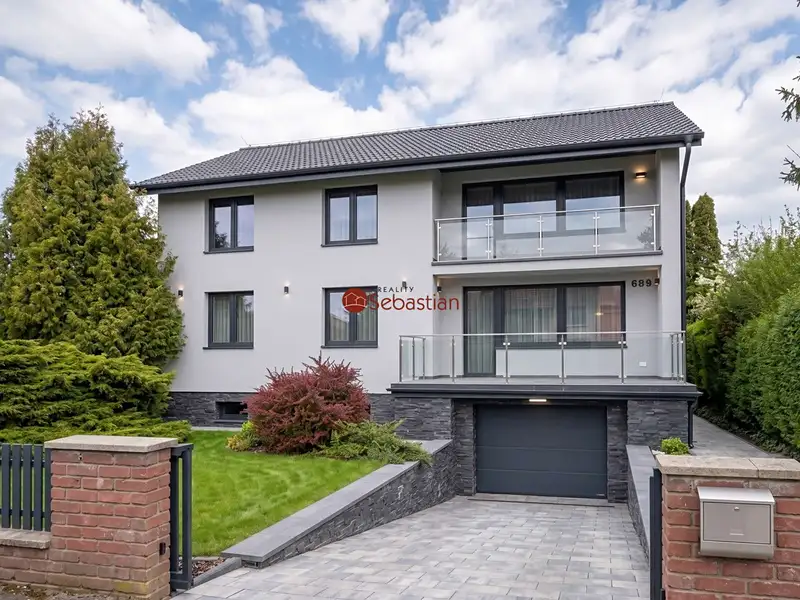Prodej rodinného domu 300 m², pozemek 739 m², Rožmitál pod Třemšínem – náhled fotky 2