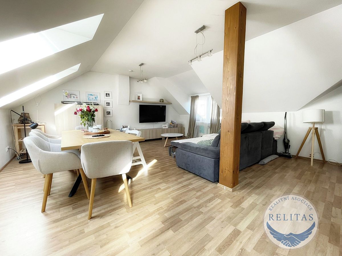 Pronájem bytu 3+kk 89 m²
