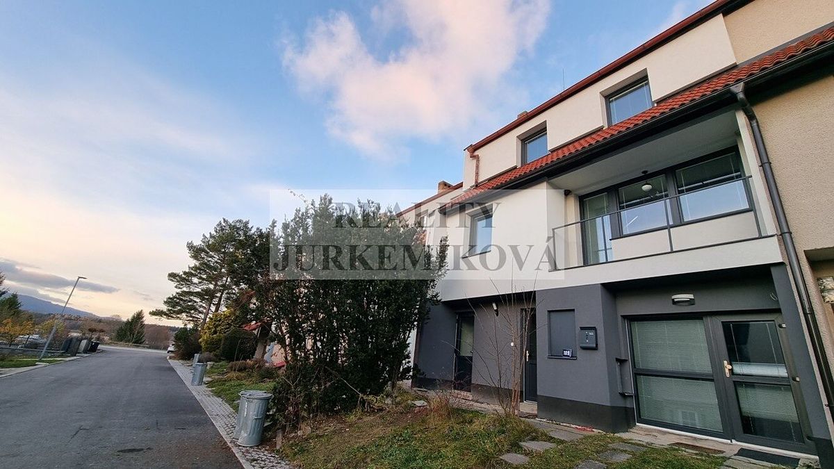 Pronájem vícegeneračního domu 200 m², pozemek 447 m²