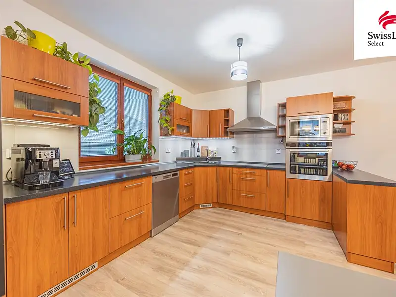 Prodej rodinného domu 120 m², pozemek 828 m², Dobré – náhled fotky 2