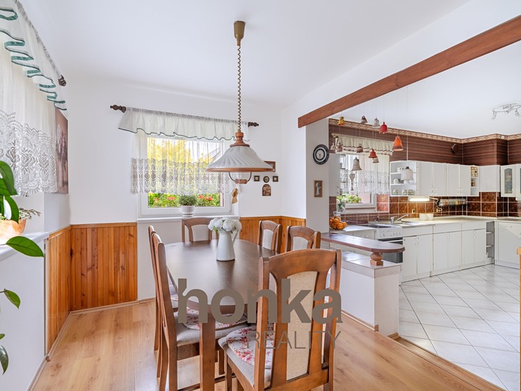 Prodej domu, 189 m² (11 z 32)