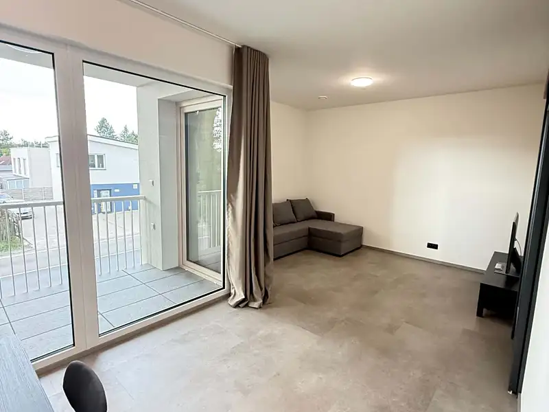 Pronájem bytu 1+kk 33 m², Mukařov – náhled fotky 2