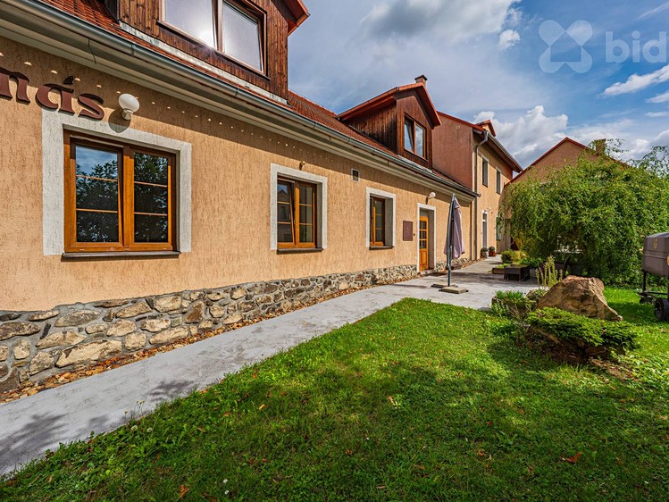 Prodej komerčního prostoru, 1 015 m² (3 z 33)