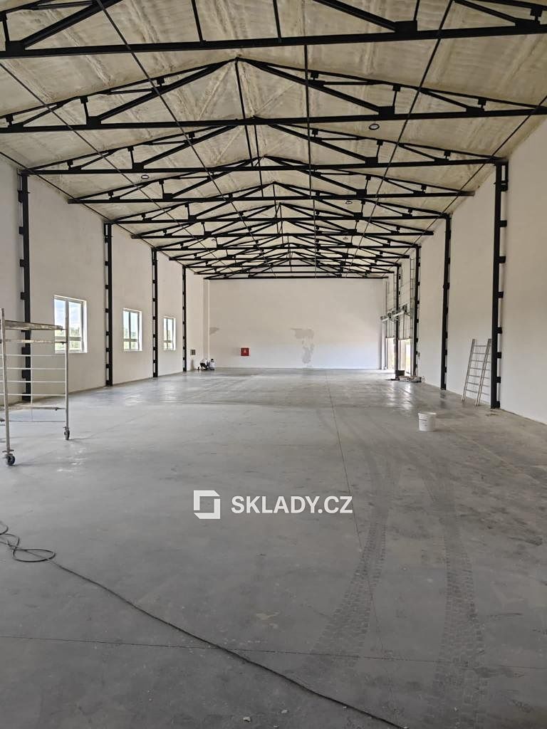 Pronájem skladového prostoru 446 m²
