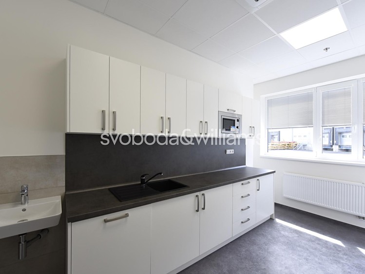 Комерційне приміщення в оренду, 4 620 м² (11 з 15)
