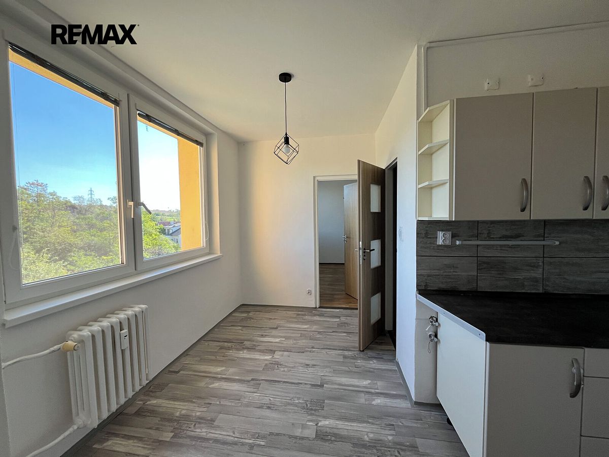 Pronájem bytu 3+1 67 m² – fotografie 3