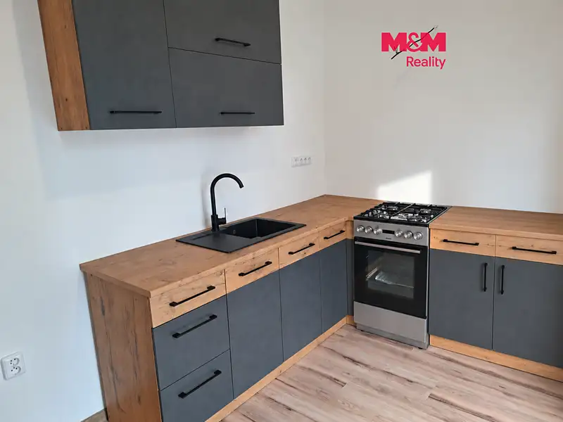 Pronájem bytu 2+1 54 m², Třinec – náhled fotky 1