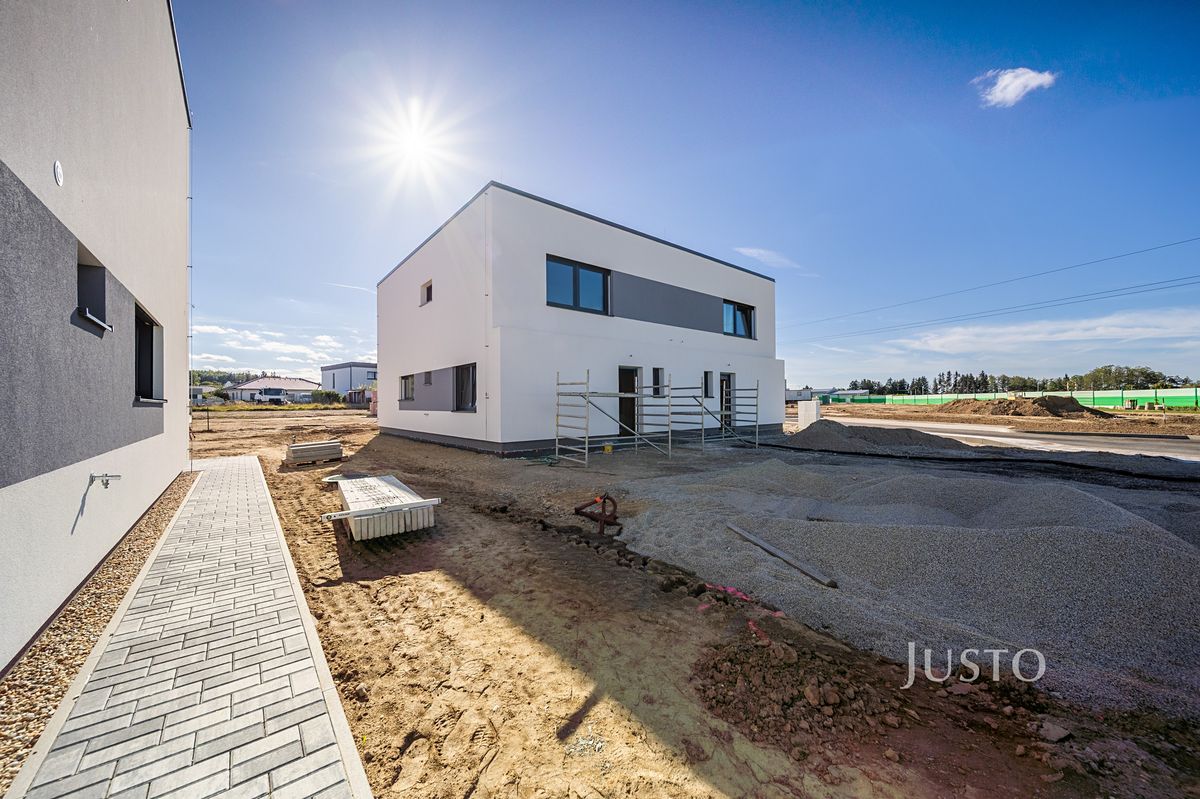 Prodej bytu 5+kk 123 m², Včelná – fotka 1 z 3