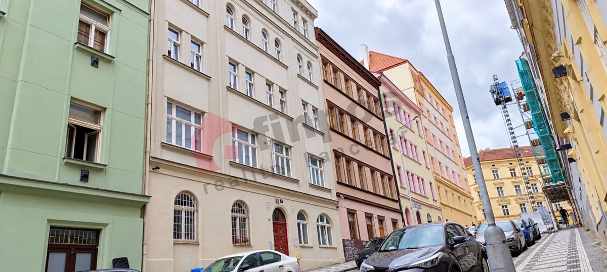 Pronájem skladového prostoru 2 m²