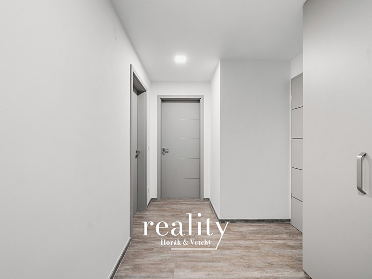 Квартира 4+kk в оренду, 127 м² (16 з 34)