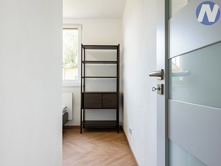 Prodej komerčního prostoru, 34 m² (9 z 16)