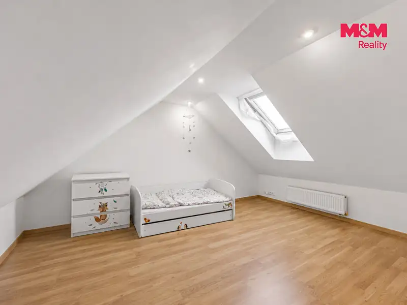 Prodej rodinného domu 88 m², pozemek 258 m², Hradec Králové – náhled fotky 3