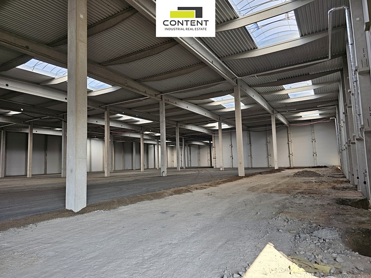 Pronájem komerčního prostoru, 4 000 m² (11 z 18)