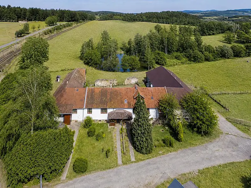 Prodej vícegeneračního domu 1072 m², pozemek 1739 m², Dolní Dvořiště – náhled fotky 2