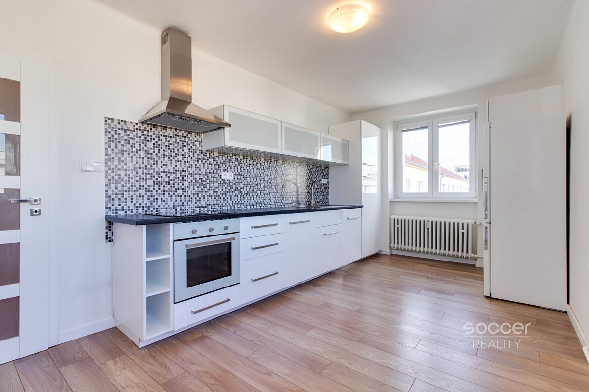 Pronájem bytu 2+1 77 m² – fotografie 2