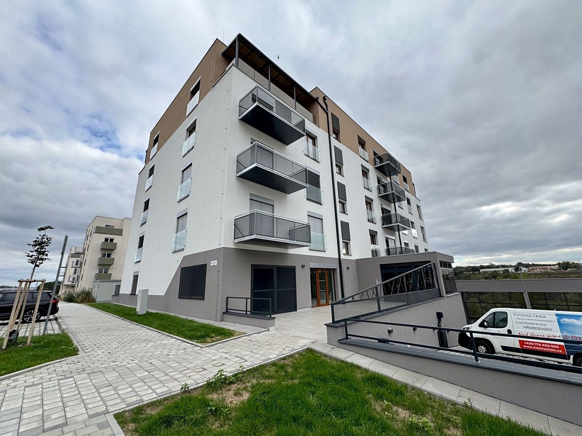 Pronájem bytu 2+kk 65 m²