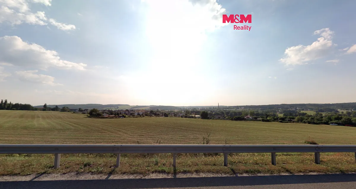 Prodej pole 1372 m²