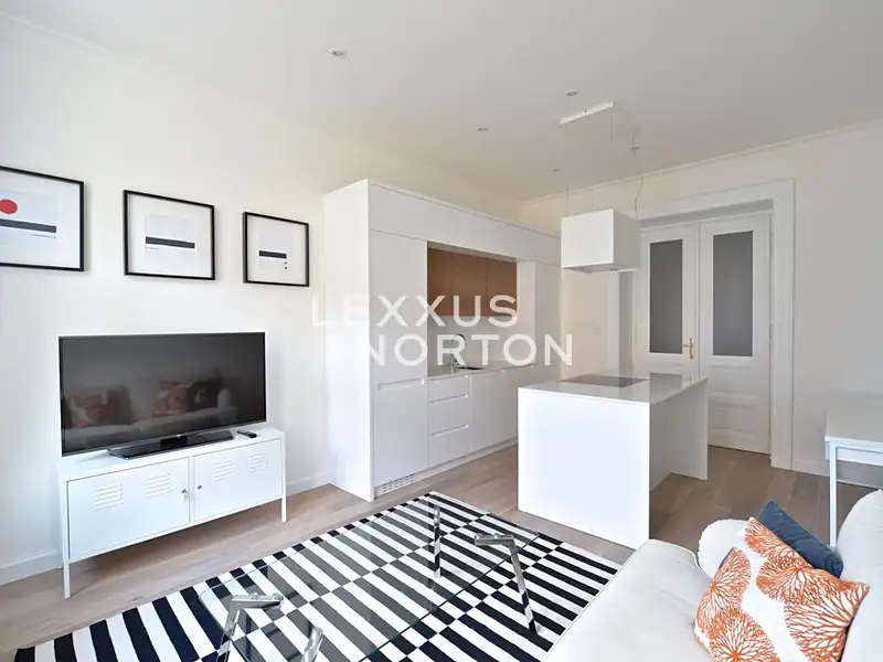 Pronájem bytu 2+kk 56 m², Praha – náhled fotky 2