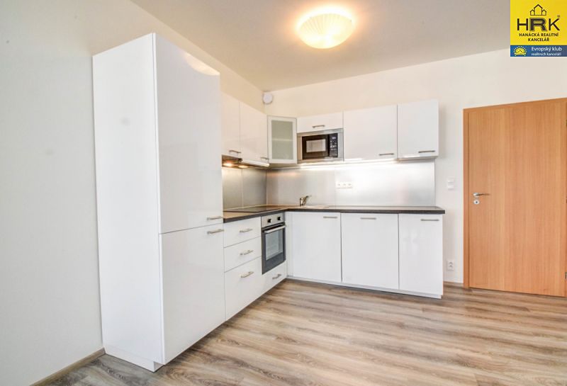 Pronájem bytu 2+kk 62 m² – fotografie 3