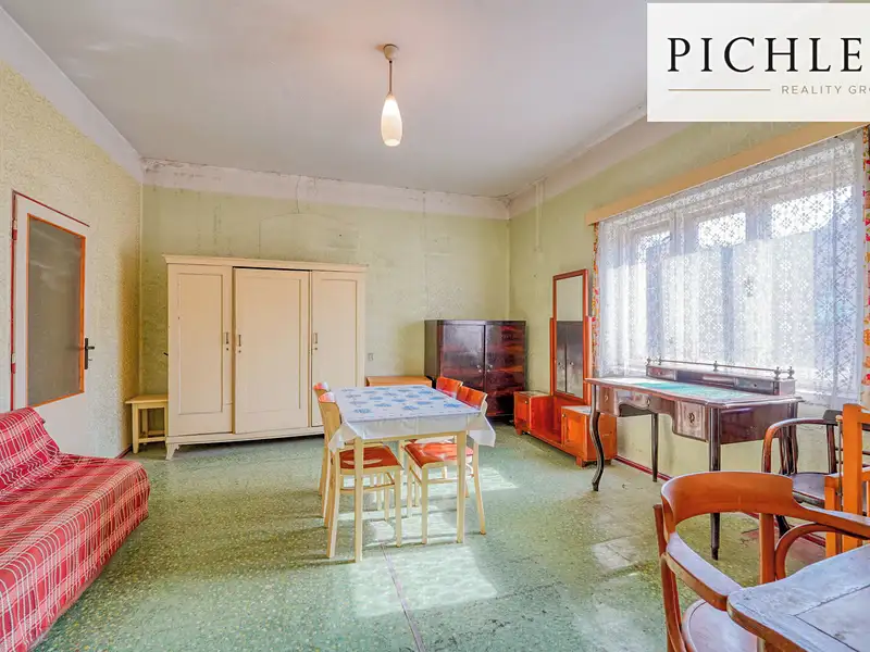 Prodej rodinného domu 265 m², pozemek 884 m², Úterý – náhled fotky 2