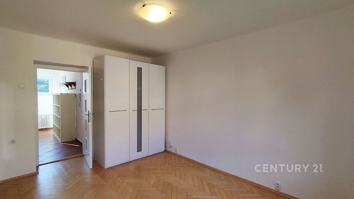 Pronájem bytu 2+1 54 m² – fotografie 3