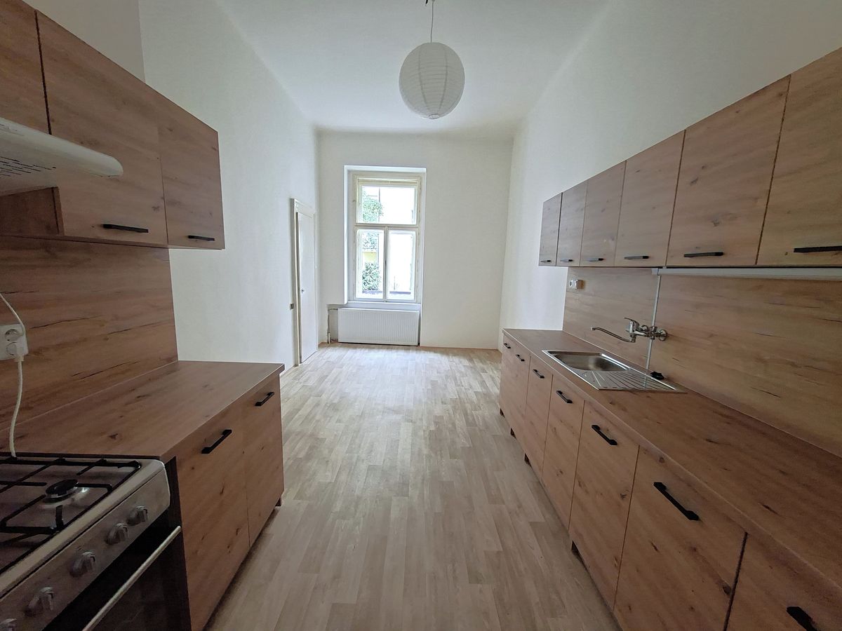 Pronájem bytu 3+1 90 m² – fotografie 4