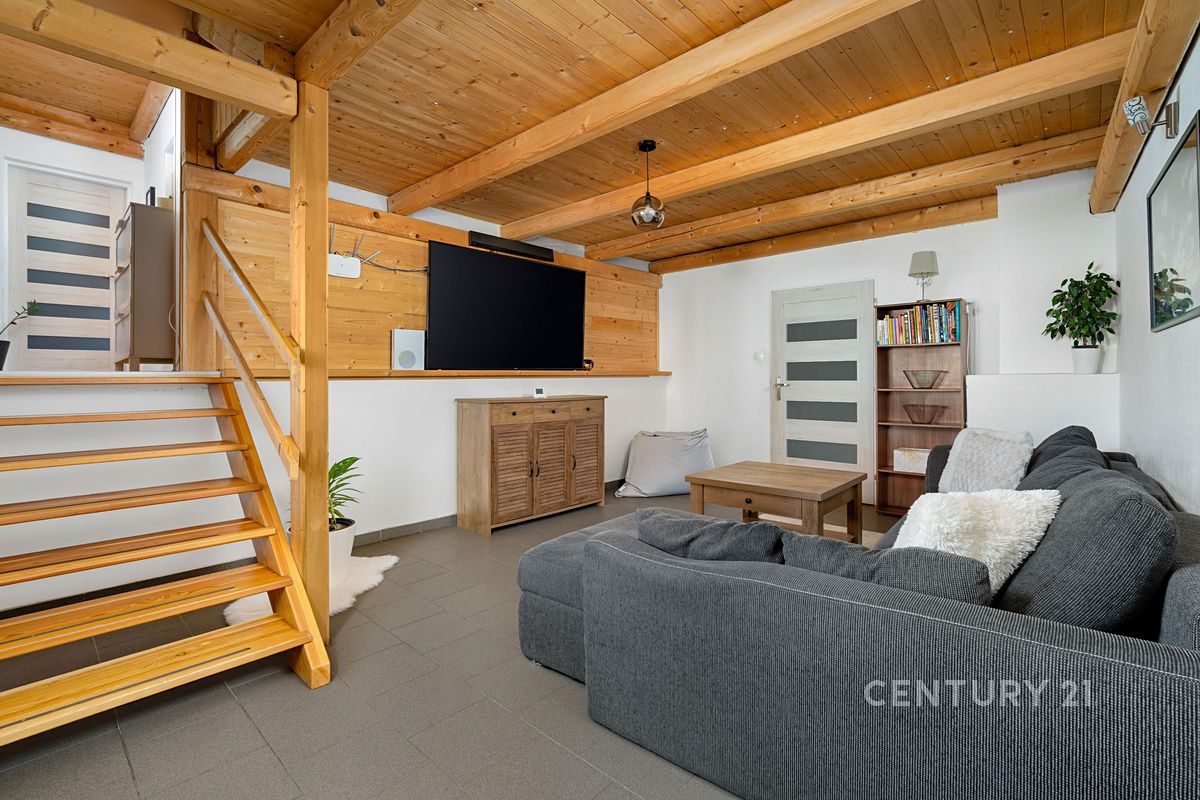 Prodej rodinného domu 173 m², pozemek 647 m² – fotografie 4