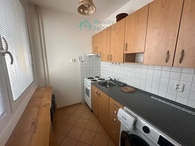 Pronájem bytu 1+1 32 m², Chrudim – náhled fotky 1