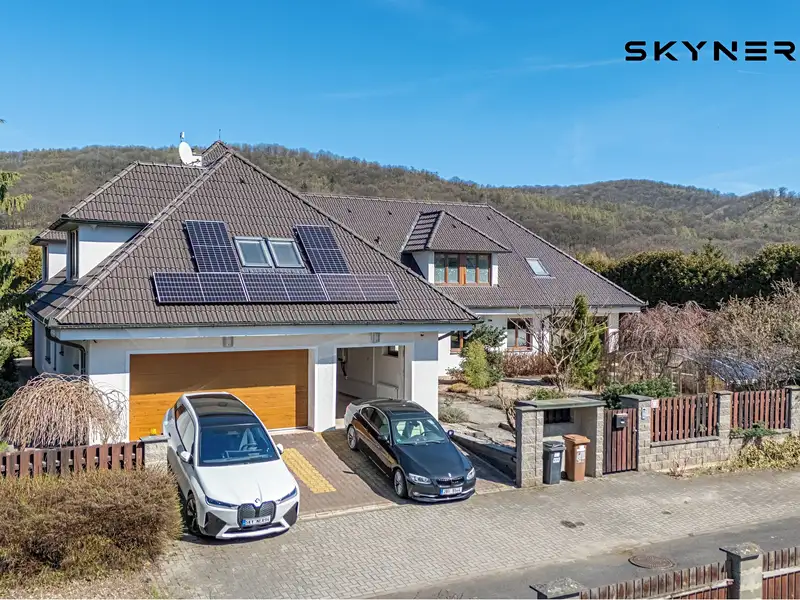 Prodej vily 584 m², pozemek 1655 m², Ústí nad Labem – náhled fotky 1