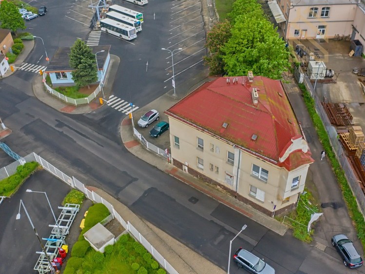 Комерційне приміщення на продаж, 203 м² (27 з 32)