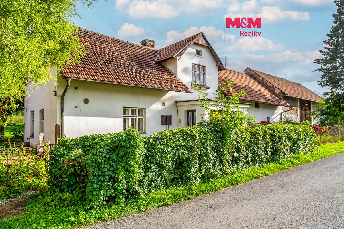 Prodej rodinného domu 182 m², pozemek 3085 m², Skryje – fotka 1 z 3