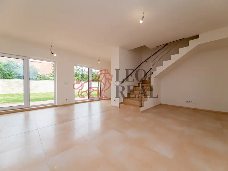 Prodej rodinného domu 150 m², pozemek 398 m², Hostivice – náhled fotky 2