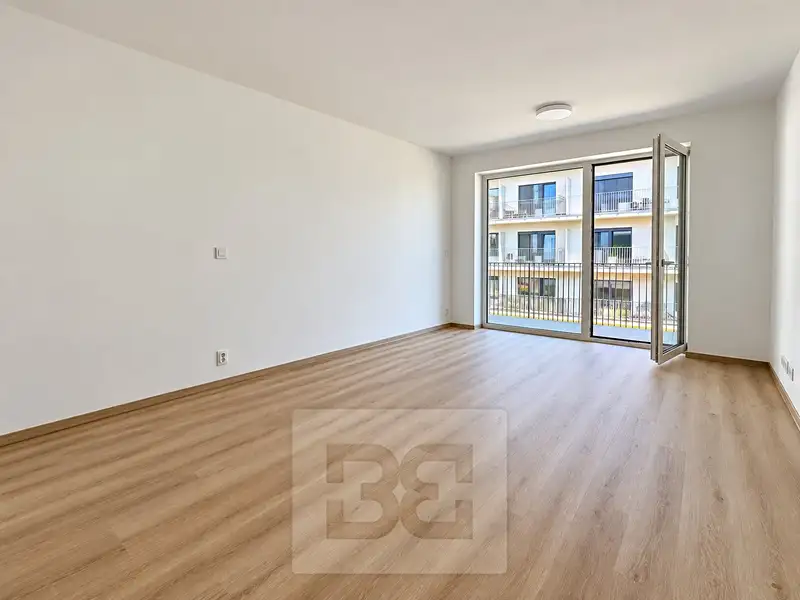 Pronájem bytu 1+kk 35 m², Brno – náhled fotky 3