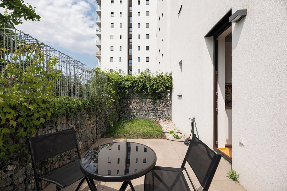 Pronájem bytu 2+kk 42 m²