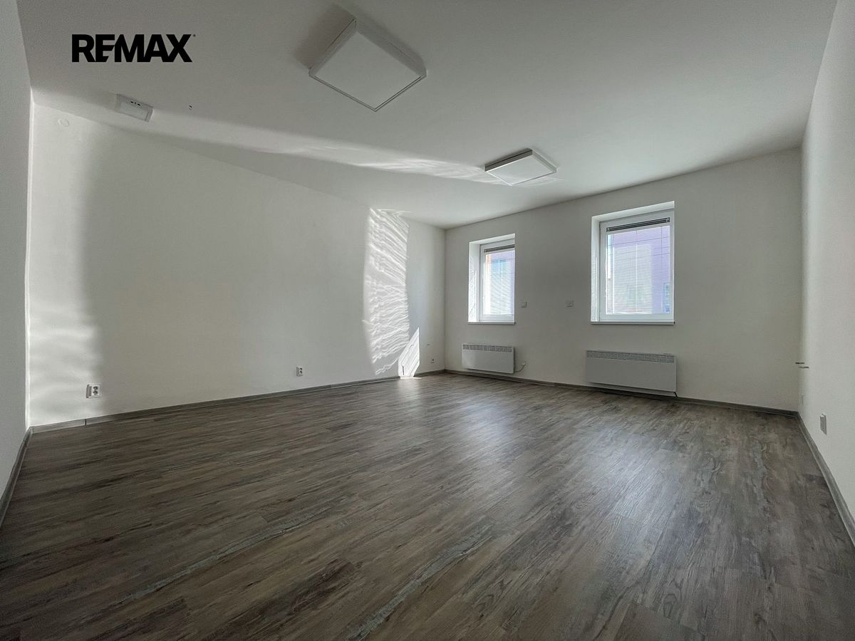 Pronájem bytu 2+kk 56 m² – fotografie 5