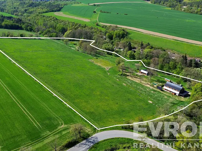 Prodej rodinného domu 260 m², pozemek 70485 m², Bojanovice – náhled fotky 2