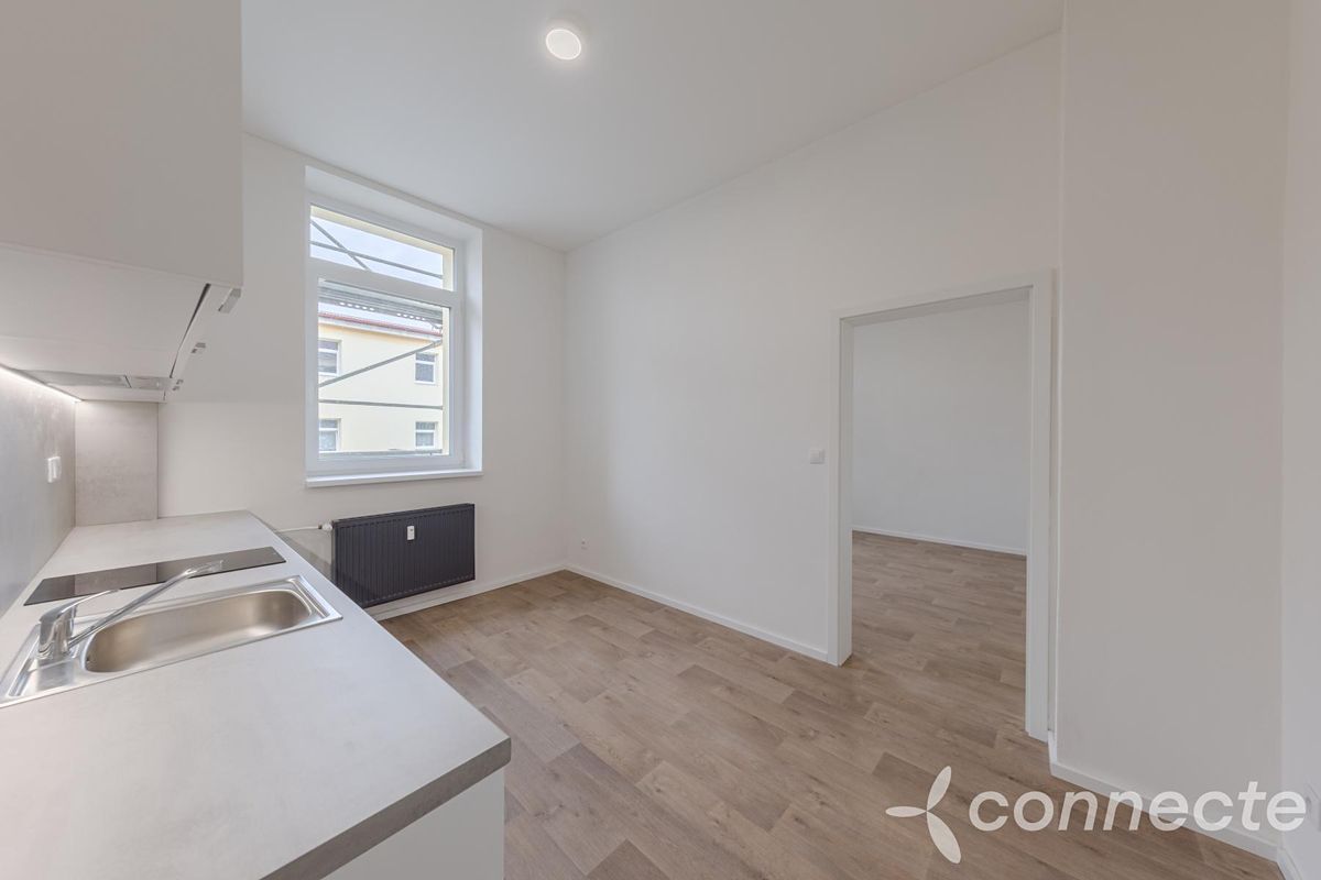 Pronájem bytu 2+kk 40 m² – fotografie 3