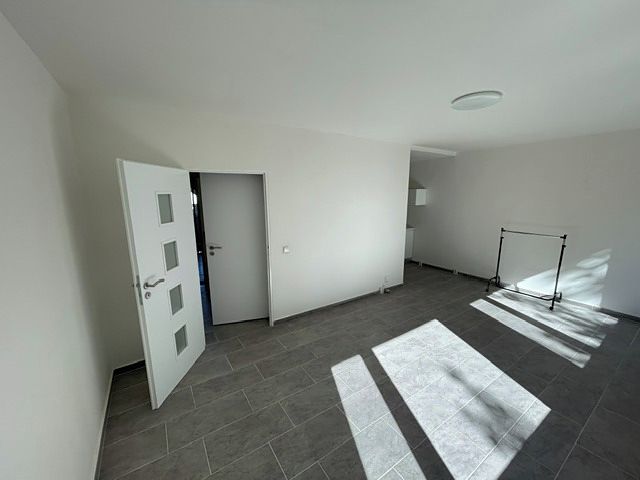 Pronájem bytu 1+1 33 m² – fotografie 4