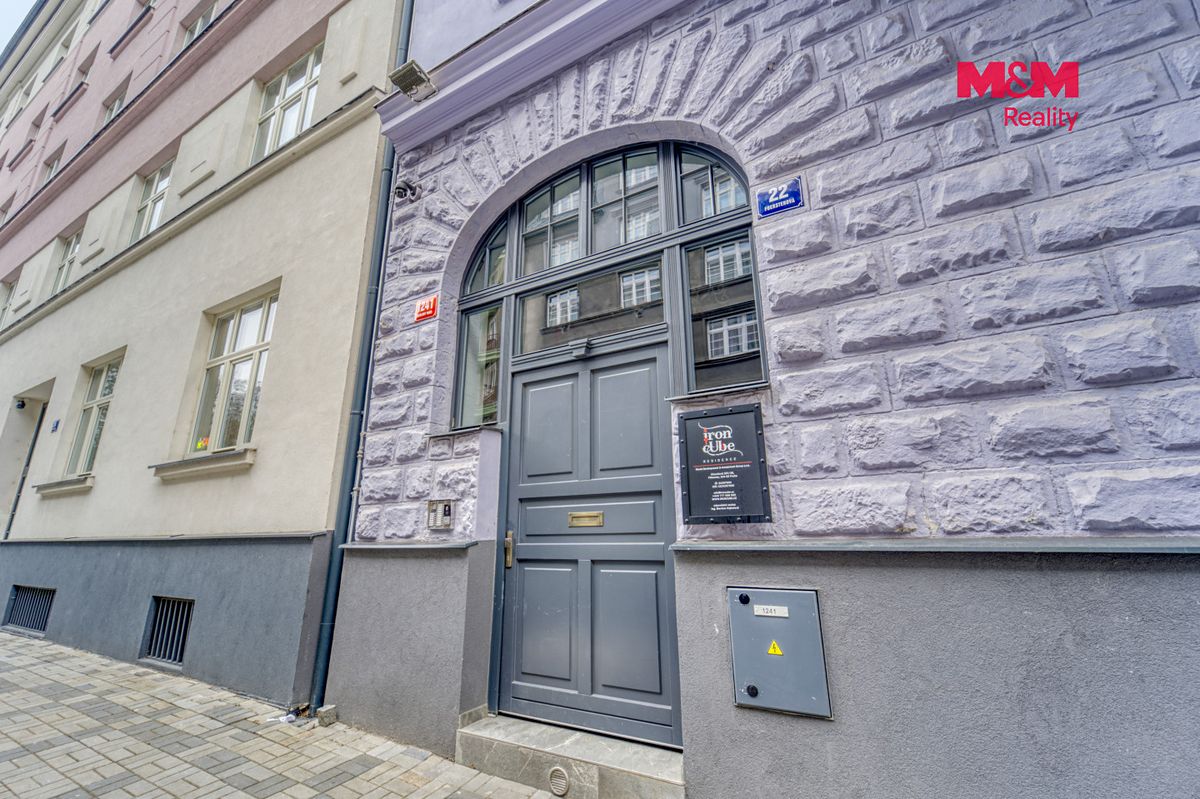 Prodej obchodního prostoru 952 m² – fotografie 2