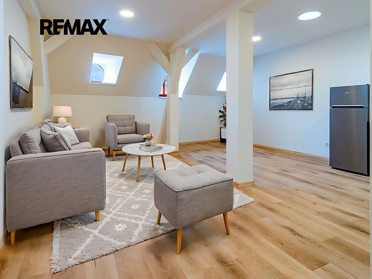 Prodej bytu 2+kk, 63 m² (24 z 55)