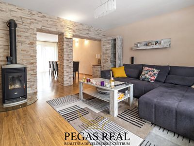 Prodej stavebního pozemku 2200 m²