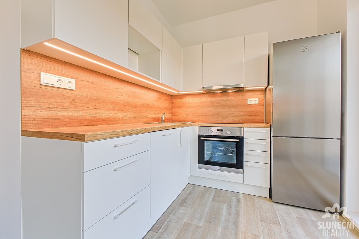 Pronájem bytu 2+kk 53 m² – fotografie 3