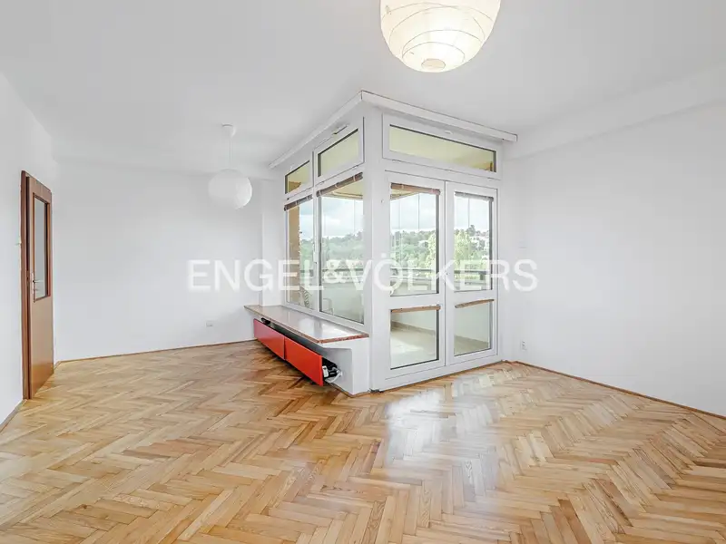 Pronájem bytu 3+1 78 m², Praha – náhled fotky 1