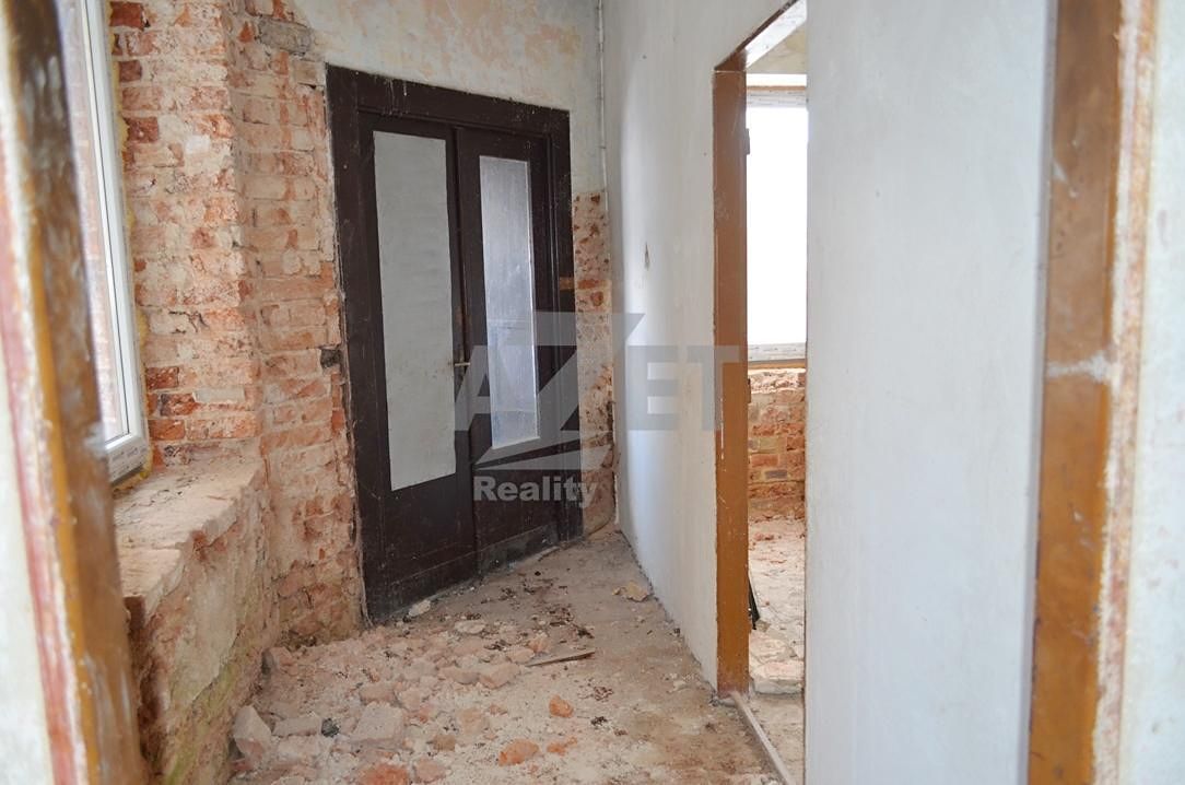 Prodej rodinného domu 210 m², pozemek 463 m² – fotografie 2