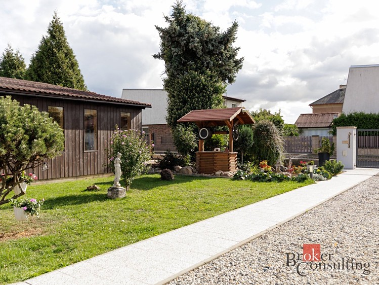 Prodej domu, 286 m² (3 z 42)