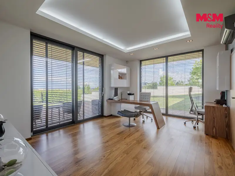 Pronájem rodinného domu 276 m², pozemek 3217 m², Mostkovice – náhled fotky 3
