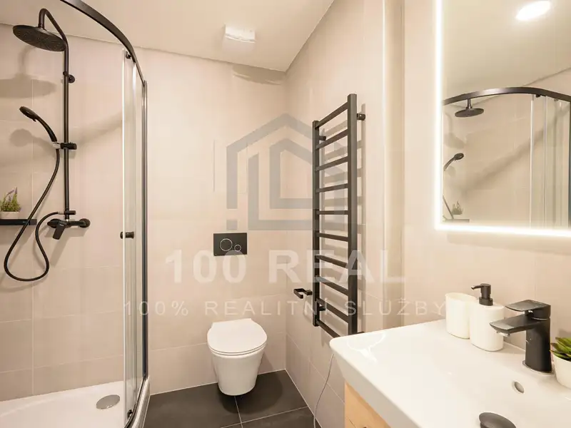 Pronájem bytu 2+kk 53 m², Pardubice – náhled fotky 1
