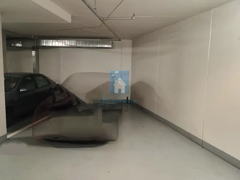 Pronájem garážového stání 12 m², Praha – náhled fotky 2