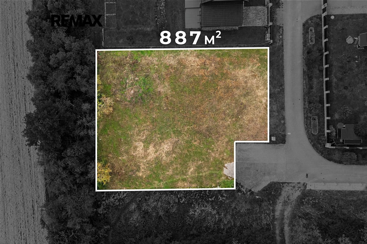 Prodej stavebního pozemku 887 m² – fotografie 2